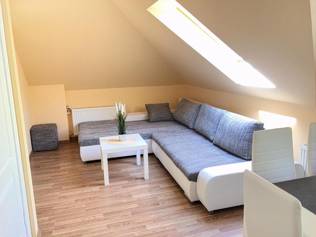 Ferienwohnung Caramel Jūrkalne Exterior foto